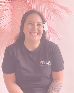 🎬 ACTION ! On vous emmène avec nous dans les coulisses de Fenua Shopping. 📦 Entre cartons et palettes, rencontrez Madison, notre étoile montante à l’entrepôt ! ----------------------------------------- Dans cette interview sans filtre, Madison nous offre un témoignage inspirant de son parcours chez Fenua Shopping. Aujourd’hui la seule femme à l’entrepôt, elle nous ouvre les portes de son quotidien en nous partageant ses défis et ses réussites. ♀️ À l’occasion de la Journée Internationale des D