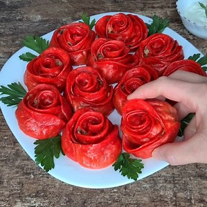How To Cook Rose Shaped Manti | Lady Panda