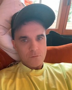 25K views · 676 reactions | Robbie Williams speaks.. Team RWFanfest <3 | Robbie Williams Fanfest | Facebook