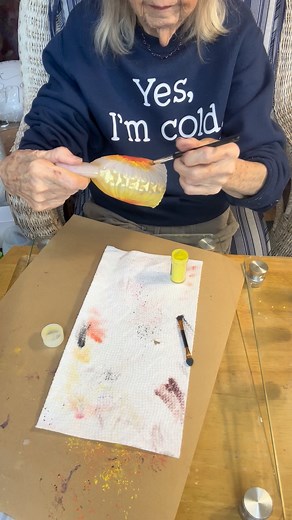 1.7K views · 62 reactions | Resin Sunflower Vase | JEF Creations-An old woman making things | Facebook