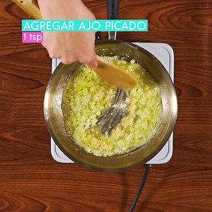 Arroz con champiñones ¡Intenta esta nueva receta y sorprende a todos! Más fácil, más sabor, más nutrición #UsaArroz #GranoLargo #MasPorMenos | Consume Arroz USA
