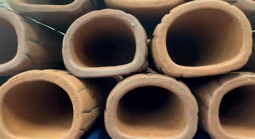 These are some of our most popular pleco caves, Original Cave Size S. Notice that no two caves are exactly the same. That's because they are hand-made in Ukraine out of food-grade natural clay. If you are a LFS looking to carry our ceramic decorations -- send us a text. We offer wholesale prices to LFS and delivery ours goods all over the World: From Asia to Middle East to Europe and the Americas. And if you are in the US, you can buy them retail on Amazon with free delivery for Prime members. #