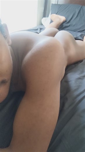 Does it make you wanna clap my cheeks