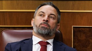 Abascal asegura que no odia a las mujeres y pone como ejemplo que su mujer 'es la que manda en casa'