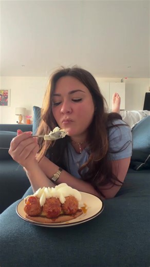 where are my feeders #chubbylovers #feedism #gluttonous #fatgirl #fyp