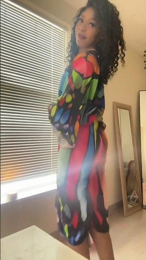 slim girl clapping so hard with small ass booty #clapping #twerk #shorts