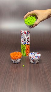 Stunning reverse beads with hypnotic loop effects for satisfying relaxation and visual therapy. #satisfying #asmr #visualtherapy | Retjie Studio