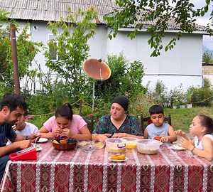 MAKING HOMEMADE ICE CREAM AND ICECREAM CAKE! AN EXTRAORDINARY ORGANIC RECIPE | AZERBAIJAN-Recipe