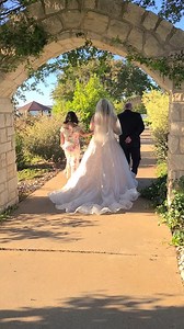 #paradisecoveatlakegrapevine #beautifulbride #weddingvenue | Paradise Cove at Lake Grapevine