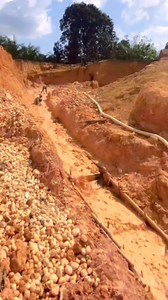51K views · 484 reactions | Finding a gold nest on a hillside with a Dongfeng mining machine..!! #findinggold #gold #oro #Nestle #Line #onepiece #hils #with #DONGFENG #mining #machine #trendingreels #fb | Iskandar Lelek | Facebook