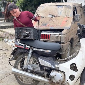 52K views · 954 reactions | The girl bought back the TOYOTA car that her beautiful sister left in a corner of the yard | Rasidul | Facebook