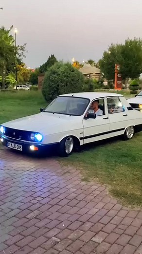 54K views · 776 reactions | #renault12 | Best of Dacia | Facebook