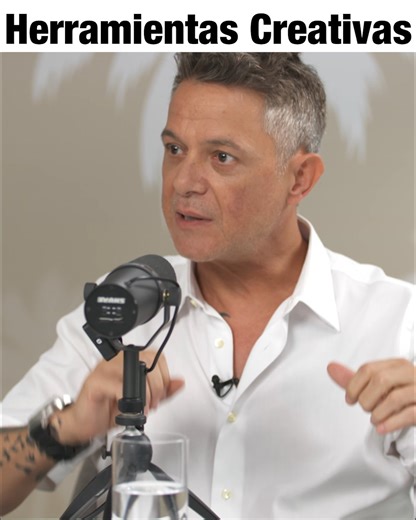 Aprende cómo Alejandro Sanz utiliza tecnología moderna y magia en su proceso de grabación. | Roberto Mtz
