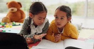 Tablette, apprentissage en ligne et enfants : vidéo de stock (100 % libre de droit) 1106303253 | Shutterstock