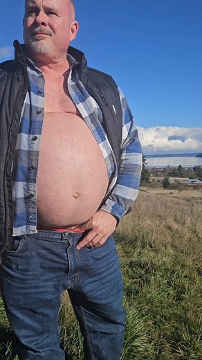 Exploring Greenbank's Body Positivity and Big Belly Content