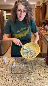 Easy hot artichoke and spinach dip for your weekend snack! It's so good! | Anna The Archer