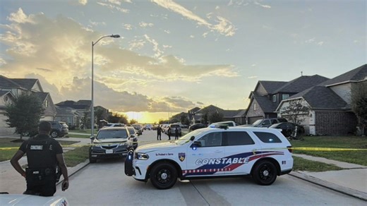 🎥 Arrestan a mujer al norte del Condado de Harris: es acusada de dispararle a su hijo de 13 años 👉 http://uni.vi/WYJL106mxVL | Noticias 45 Houston