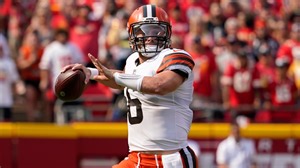 Baker Mayfield put up 338 yards in a hard-fought battle against the Chiefs. | NFL