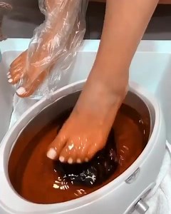 Paraffinwax Pedicure Treatment: The odourless wax derived from...