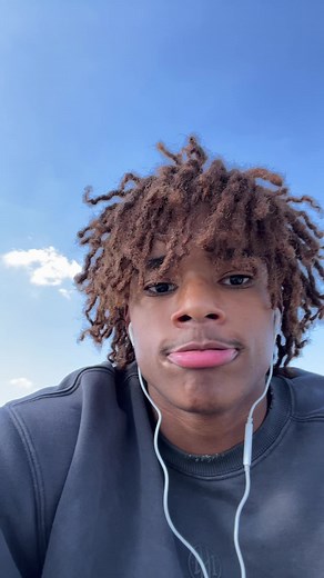 Imaginando un Encuentro Romántico en la Playa