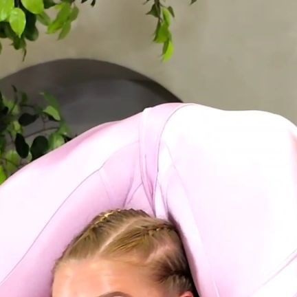 Best flexible girls on Instagram: "#contortion #flexshow #backbend #contortionist #contortiontraining #flexibility #acrobatics #stretching #bendy #bendygirl #flexigirl #yoga #gymnastics"