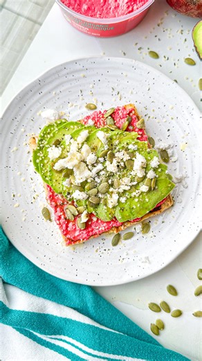 Make your Avo Toast with 30g of protein 🙌💪 This avo toast waffle is the ultimate high protein hack! It’s quick to make and super versatile because you can add on any of your favourite toppings for a low carb option! This is my favourite combo with a delicious beetroot hummus 🤤 you can find the full written recipe with instructions on my website www.thatveganbabe.com - 🔗 in bio 🎉 or just search ‘that vegan babe’ on google! #waffletofu #highprotein #avotoast #highproteinvegan #highproteinlowc