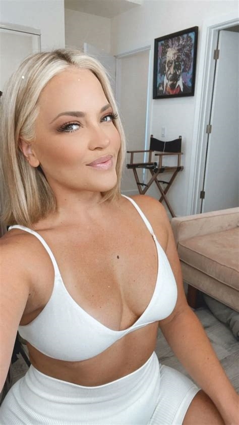 alexis texas spit nude