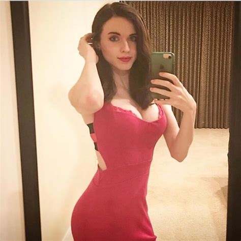 amouranth se nude