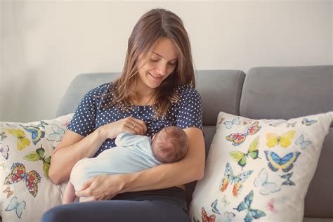 ao3 breastfeeding nude