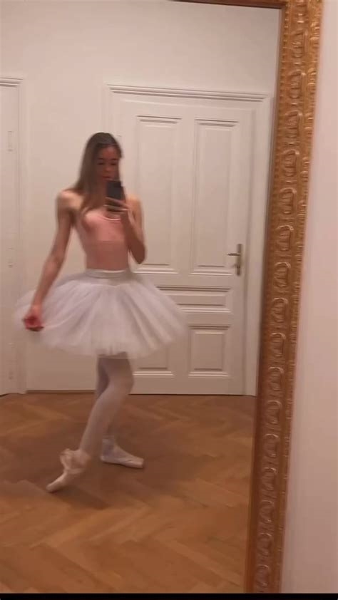 ava ballerina instagram nude