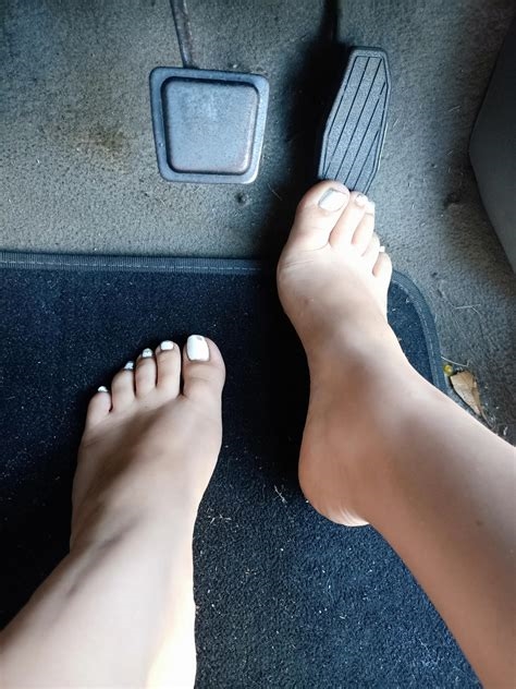 barefoot pedal pumping nude