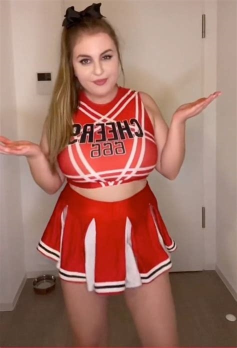 bbw cheerleader porn nude
