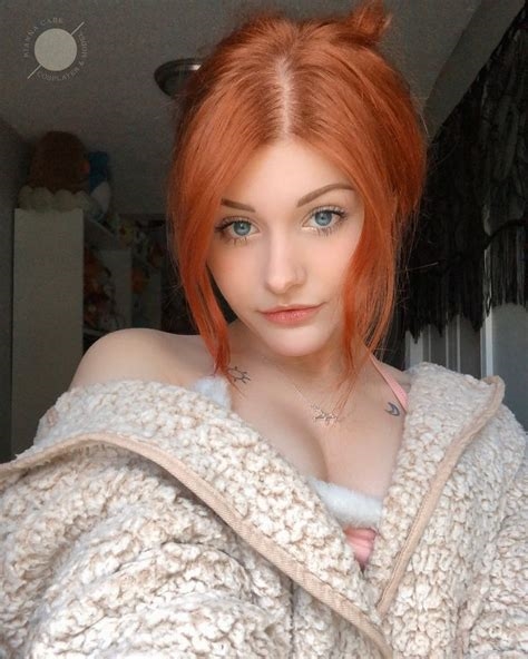 beautiful redhead nude
