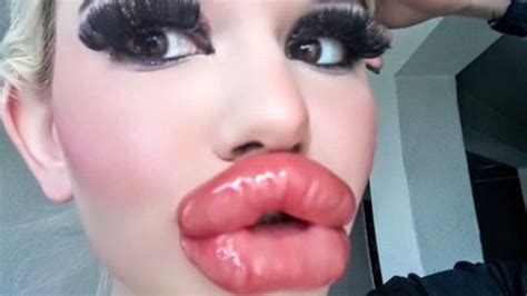big lips reddit nude