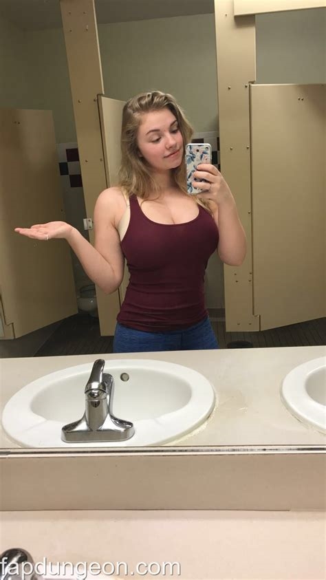 big tit amateur selfie nude