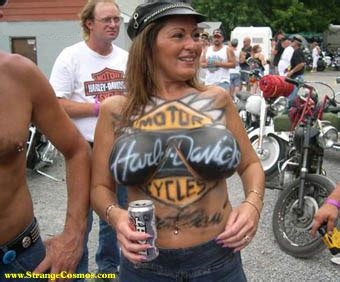 biker chick flash nude