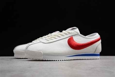 blue and red cortez nude