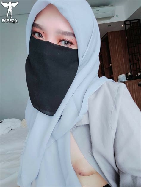 camilla hijab nude