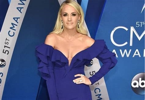carrie underwood tits nude