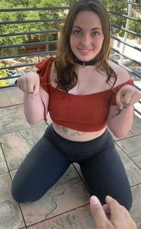 chubby girl sucking dick nude