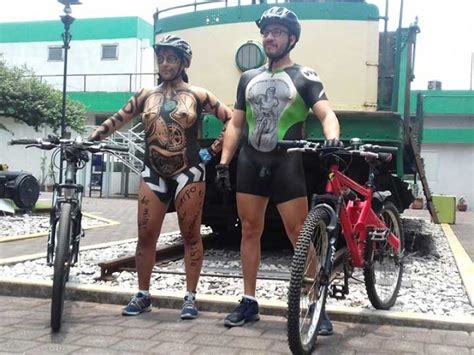 ciclista gozando nude