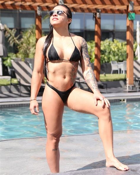 claudia gadelha only fans nude