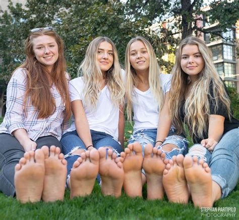college girls feet nude