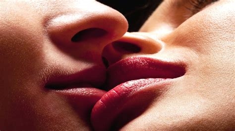 deep tongue kissing nude