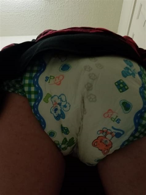 diaper facesit nude