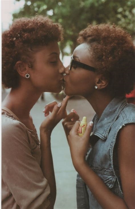 ebony girls kissing nude