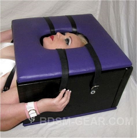 facesit smother box nude