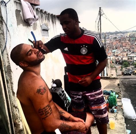 favela anal nude