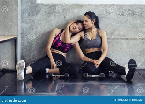 fitness lesbianas nude