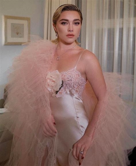 florence pugh thicc nude